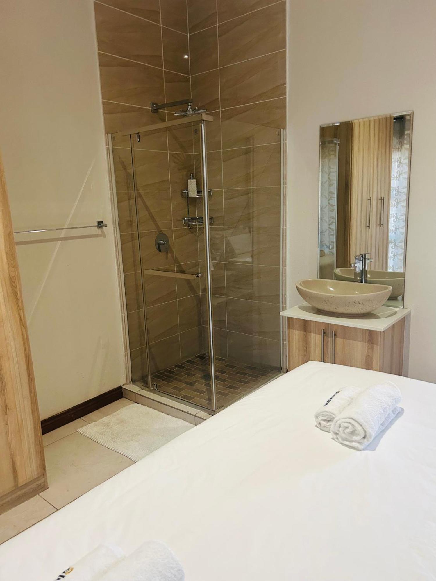 Bluewave Lifestyle Villa Hartbeespoort Exterior foto