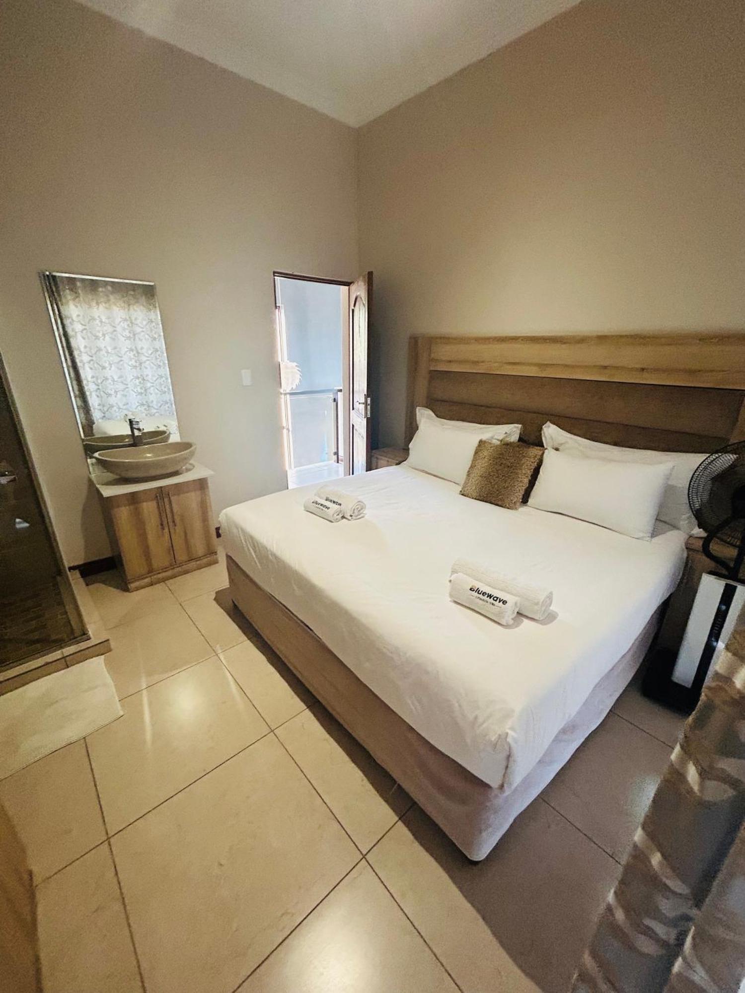 Bluewave Lifestyle Villa Hartbeespoort Exterior foto